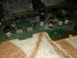 PS3 Slim - wyrwane piny na płycie głównej od wentylatora