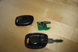 Renault Clio 2 2000 r., 55 kW - zakodowanie nowego kluczyka do centralnego zamka