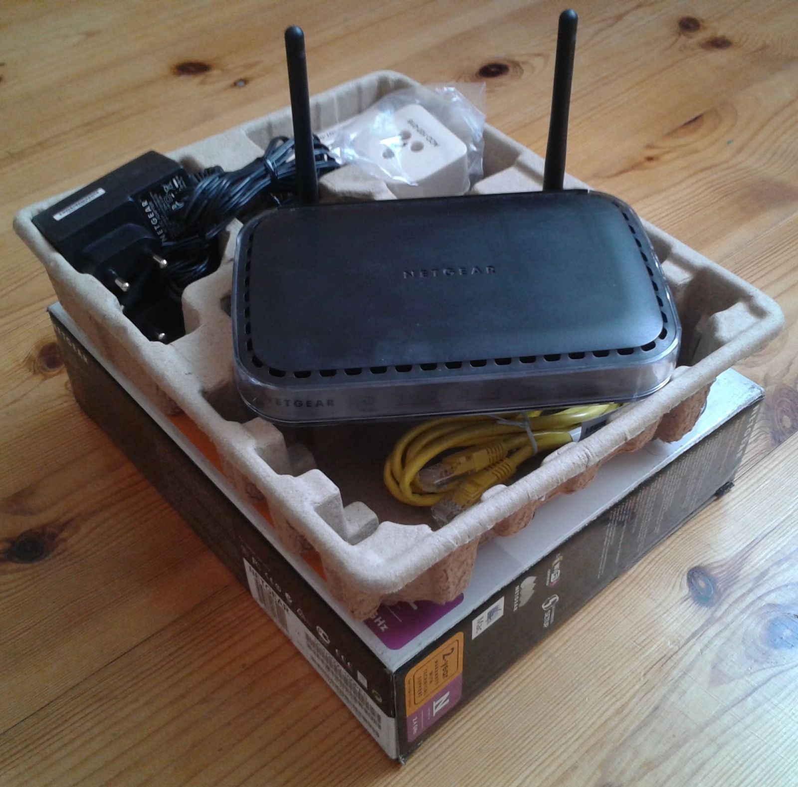 [Sprzedam] Router ADSL, WIFI - Netgear DGN2000 - elektroda.pl