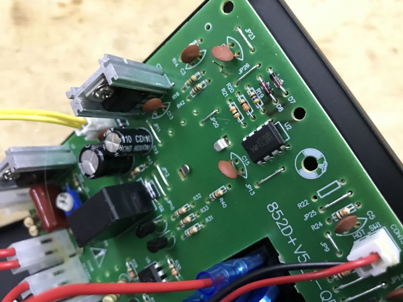 Practical test of the Yihua 852D+ soldering station (2-in-1, hot air 700 W and 60 W 900M flask solde