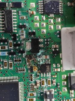 Renault Trafic 2007 - Nie działa szyba kierowcy. Kierunkowskazy szybko mrugają.