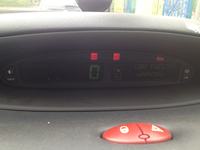 Citroen Xsara Picasso - wyświetlacz deski słabo świeci