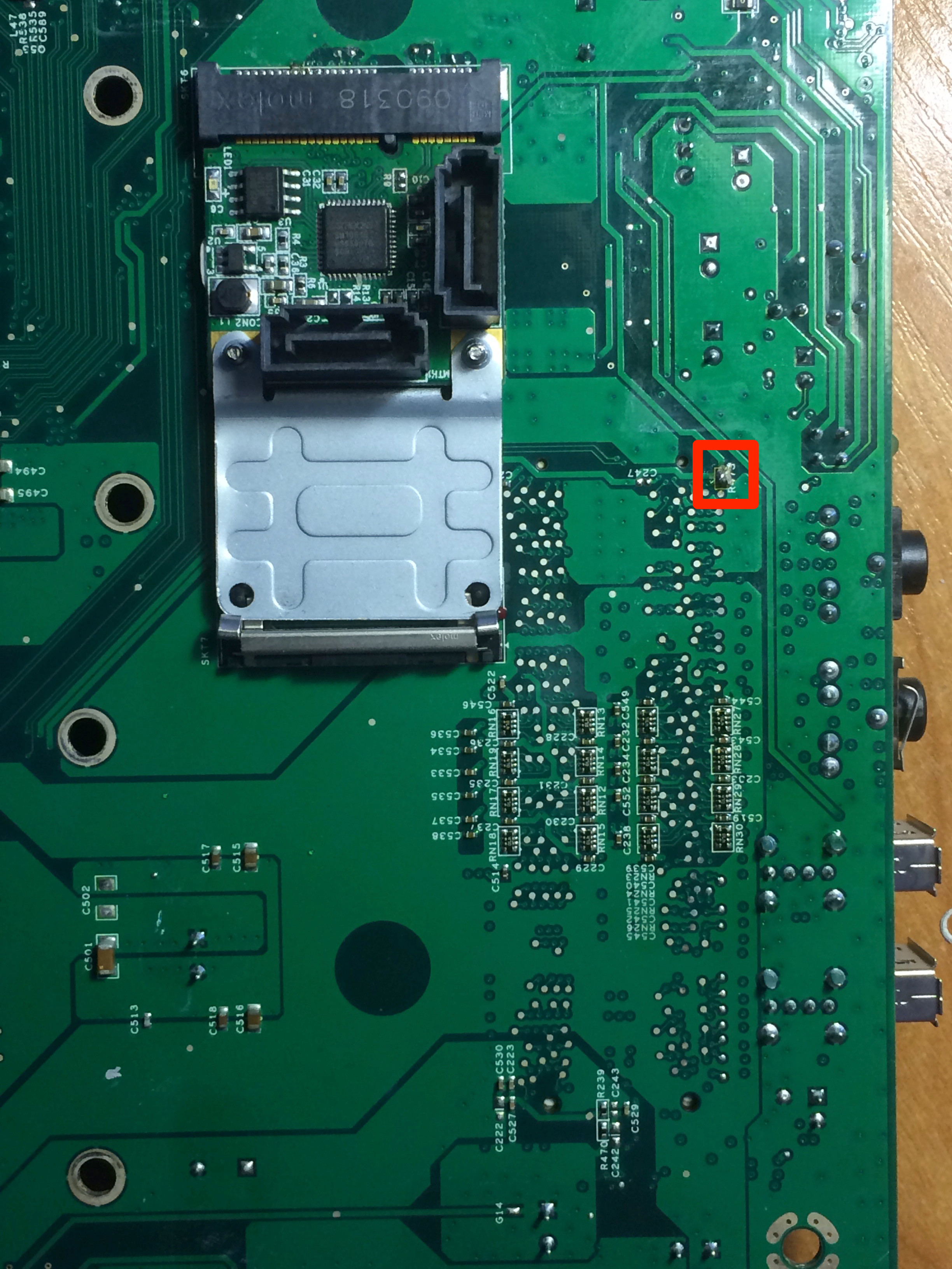 Jak rozszerzyć pamięć w terminalu HP T5730 do instalacji Windows Server ...