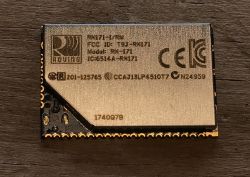 Wnętrze modułów WiFi RN131 i RN171 (co kryje się pod ekranem?) Wnętrze modułów WiFi RN131 i RN171 (co kryje się pod ekranem?)