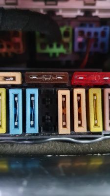 Seat Ibiza 2FL 1.9 ASV Palący się bezpiecznik i brak możliwości jazdy