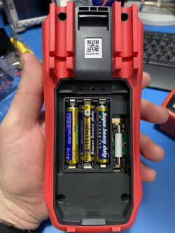 Jaki multimetr automatyczny dla początkującego elektronika z opcją rozwojową