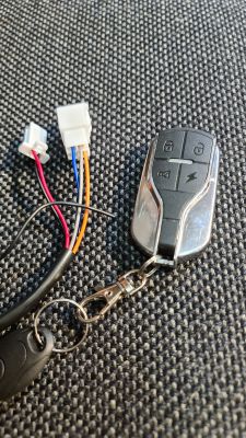 E-Wheels E8 - nie jedzie jak włączę licznik, jedzie przy trybie awaryjnym z pilota