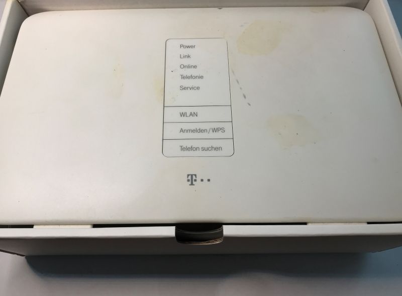Wnętrze routera ADSL Wi-Fi Telekom Speedport W724V 2013