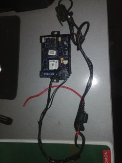 Identyfikacja urządzenia na zdjęciach - co to jest i do czego służy?