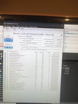 Zrzut ekranu programu CrystalDiskInfo pokazujący stan dysku SSD Micron 1100.