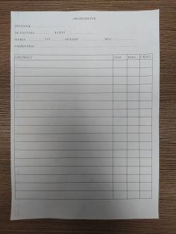 Zdjęcie wadliwego wydruku na formularzu z powtarzającymi się odbiciami treści.