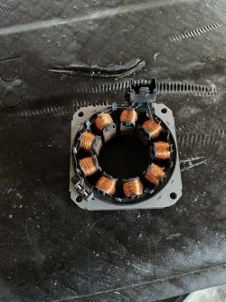 Bosch SPS53E08EU14 - Przerwa na uzwojeniu silnika pompy myjącej
