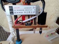 Silniczek BLDC zasilany z przetwornicy 12V zamontowany w wiertarce do PCB