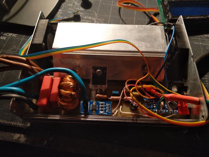 Prototype DIY PV Controller Model Interior of a prototype PV controller with electronic components