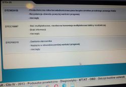 Zrzut ekranu z kodami błędów diagnostycznych pojazdu