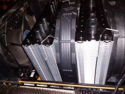 Wysokie temp. i7 9700k na chłodzeniu Grandis 2 XE1436 - jak obniżyć?