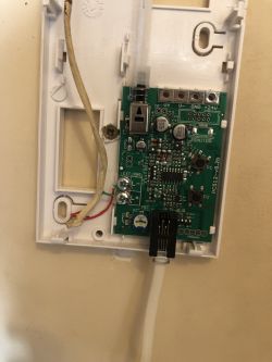 Jak prawidłowo podłączyć unifon Cyfral Smart-5P bez schematu?