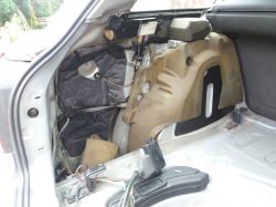 Audi a4 b6 avant głośniki nie grają brak wyprowadzenia przewodów do tyłu