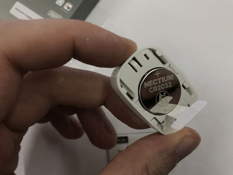 Tiny wireless temperature and humidity sensor on Zigbee - MOES ZSS-S01-TH-C-MS