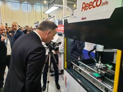 Robot Lutowniczy REECO wygrywa z Mistrzem Polski w Lutowaniu