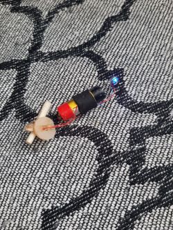 Identyfikacja nieznanej części znalezionej w skrzynce pocztowej - zdjęcia