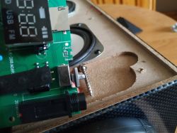 MediaTech Boombox BT MT3145: How to Charge Device Bypassing Micro USB Port?