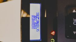 Wyświetlacz drukarki HP M404dn z komunikatem o błędzie 9A0000F0 ERR. CODE: 06 SX KERNEL EXEC.
