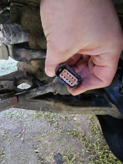 Master III 2013 - Pomóc w identyfikacji i zlokalizowaniu złącza