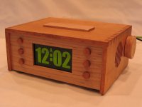 Prezentacja wielofunkcyjnego budzika.