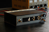 Zegar na wyświetlaczach projekcyjnych