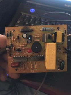 Funkcja płytki RGX188 RoHS z tranzystorem TIP31C i scalakiem L7H8Z4 w samochodzie Astra H