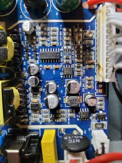 Eventek KPS3010D - pęknięty termistor NTC 5D-15 i wywalanie bezpieczników