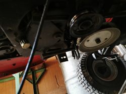 Wymiana napinaczy pasków w traktorku Jonsered 2317 - jak rozpoznać?