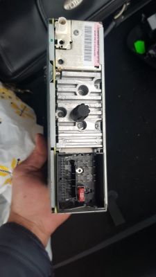 Identifying Quadlock Diagram for Bosh Radio in Renault Megane 3: Seeking Pinout Descriptions