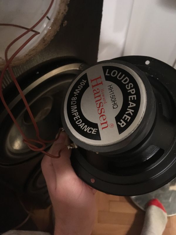 Jakie amplitunery pasują do niezidentyfikowanych kolumn?