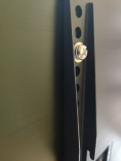 Samsung QE55Q67AAUXXH: Correct Screw Size for Wall Mounting?