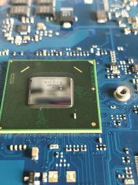 Samsung NP300E7A - schaltet sich nicht ein, kein Bild