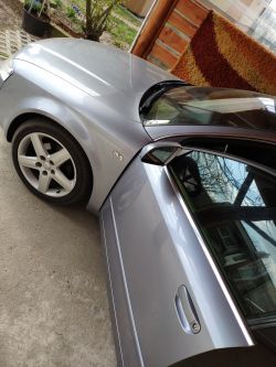 Jak znaleźć kod lakieru Audi A4 B6 bez książki i wlepki, tylko z VIN?