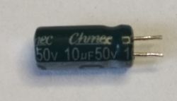 Elektrolityczny kondensator 10µF, 50V.