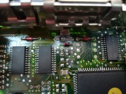 Omega 2.5 v6 - nieregularna praca silnika, zdjęcia sterownika. Czy to wina?