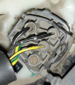 Honda Accord 7 2004 - wskaźnik paliwa nie działa, błąd B1175