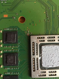 Playstation 4 SAB-001 - Brakujący rezystor po rebalingu APU