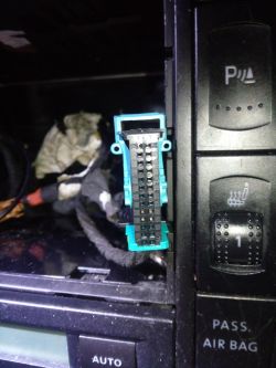 Podłączenie radia 2din Eunavi do Sharan 2006 - Jak prawidłowo podłączyć kostki ISO?