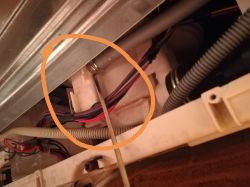 Electrolux ESL74300LO-Error-3 beeps-the pump is still working