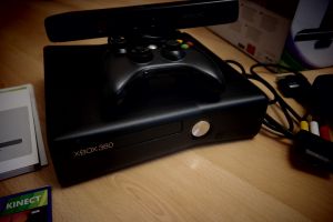[Sprzedam] Xbox 360 slim + Kinect+pad+gra + gratis
