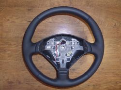 Czy farba do skóry mogła zakryć strukturę skórzanej kierownicy Seata?