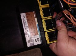 Mondeo MK3 - Wyje alarm przy włączonych kierunkowskazach