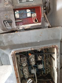 Tokarka – podłączenie przewodu ochronnego i fazy, poprawność instalacji elektrycznej