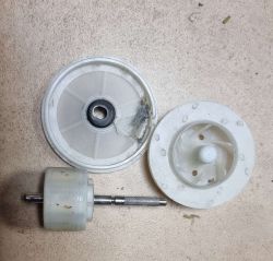Whirlpool WIO 3T323 6 - zmywarka, błąd 11 po wymianie łożysk pompy
