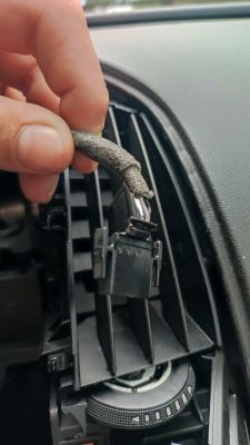 Opel Astra J - Dodatkowe wtyczki: lewarek zmiany biegów i wyświetlacz radia, 1.4 140km, 2010